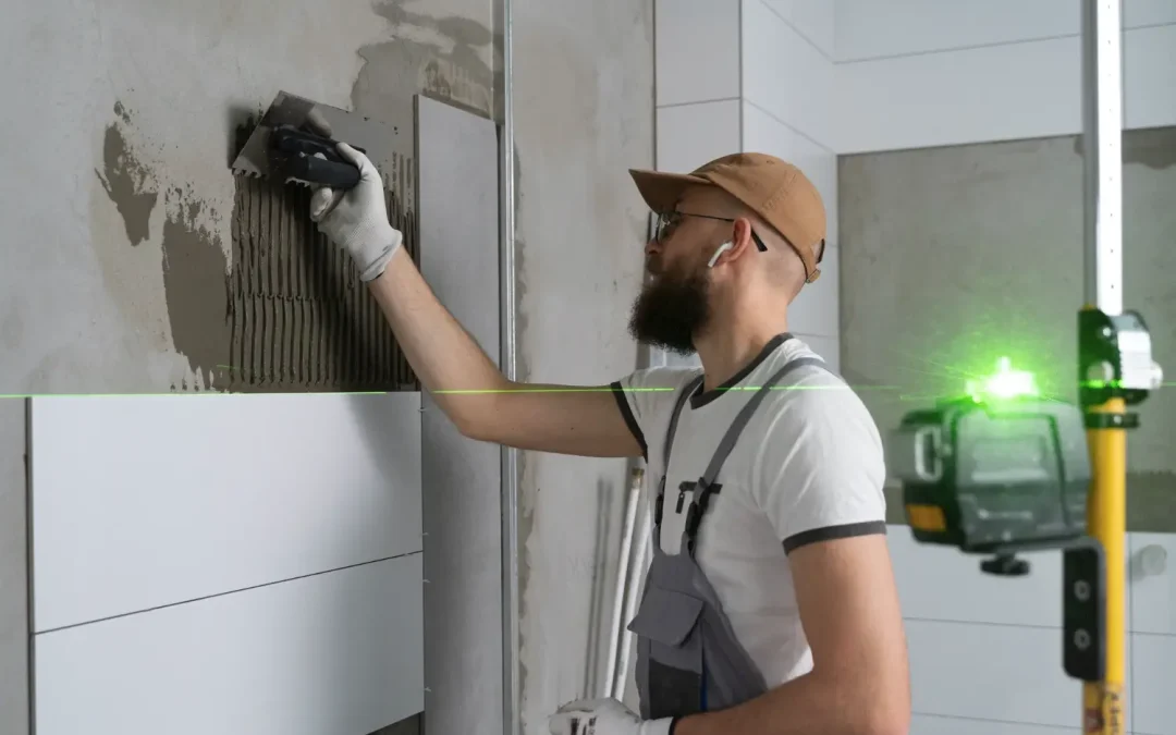 Reformas de Baños en 2026: Cómo Panelar las Paredes en Un Solo Día
